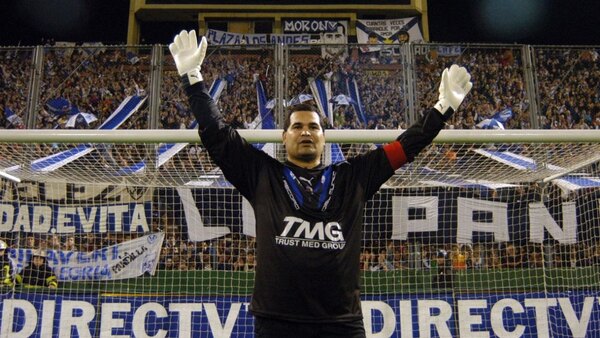 El festejo de Chilavert por la clasificación de Vélez a cuartos de Libertadores