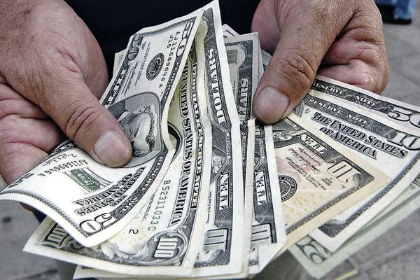 Compatriotas remesaron US$ 194 millones hasta mayo - Economía - ABC Color