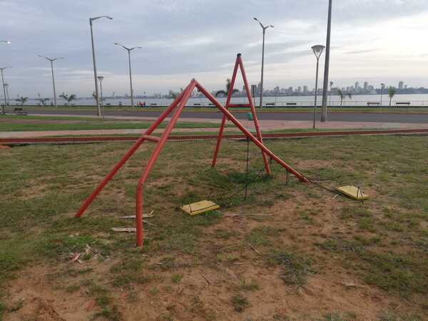 Intervienen en parques infantiles de Encarnación