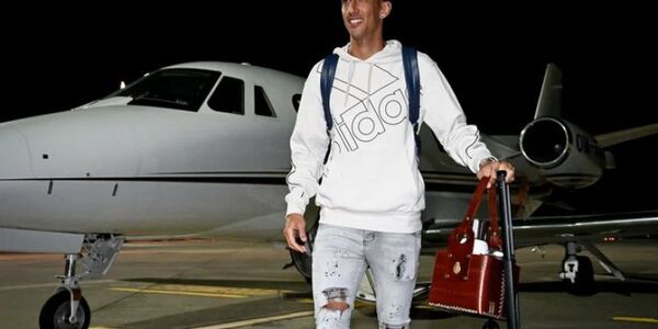 Di María llegó a Italia para firmar contrato con la Juventus
