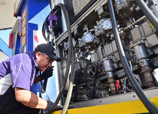 Combustibles: siguen sin socializar resultados de los controles - Economía - ABC Color