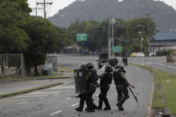 Docentes declaran un paro indefinido en Panamá por el alza de combustible - MarketData
