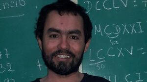 Conocido vendedor ambulante retomó el colegio y sacó 4 y 5 memete