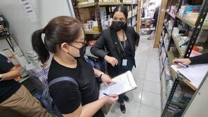 Fiscalía imputa a cuatro personas tras allanamiento a farmacias en Asunción