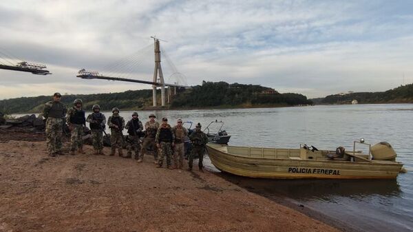 Incautan canoas usadas para contrabandear por el río Paraná - La Clave