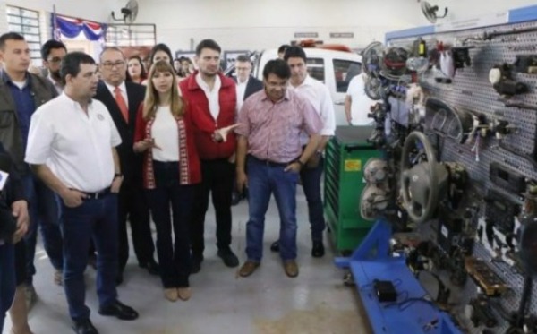 Ministerio de Trabajo inauguró obras de mejoramiento de sede del SNPP de Hernandarias - La Clave