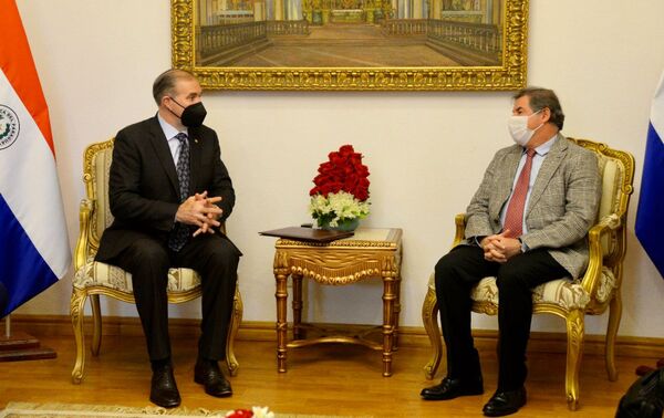 Diario HOY | Paraguay ratifica reclamo a la Acnur por refugio a tres secuestradores