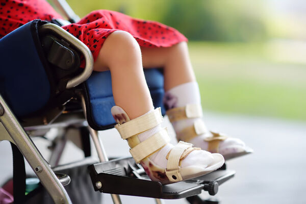 Juez ordena a Salud Pública comprar medicamentos a 23 niños con AME - ADN Digital