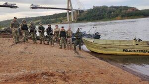 Armada y Policía de Brasil incautan seis embarcaciones en río Paraná