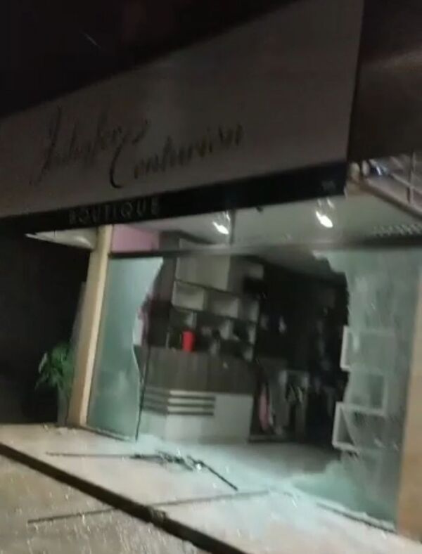 Un mes después vuelven a disparar contra una tienda de ropas en el barrio General Díaz - Radio Imperio