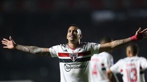 Sao Paulo se pasea ante Universidad Católica