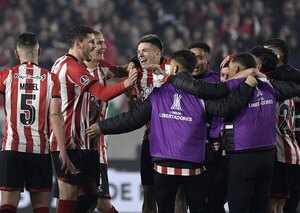 Estudiantes, con Morel en cancha, avanza a cuartos de final de la Libertadores