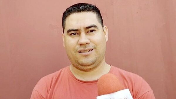 Policía le detuvo de forma ilegal y le exigió 2 palos, denunció