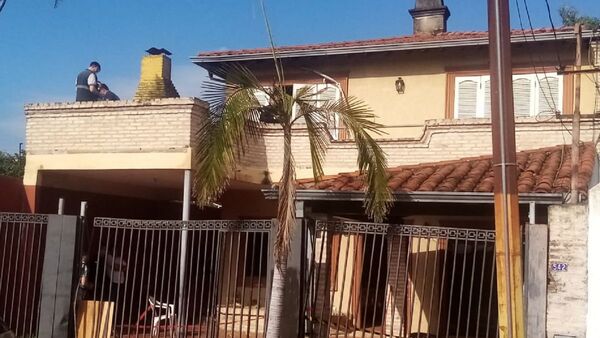 Hallan muerto a un hombre que se quedó a dormir en casa de comisario