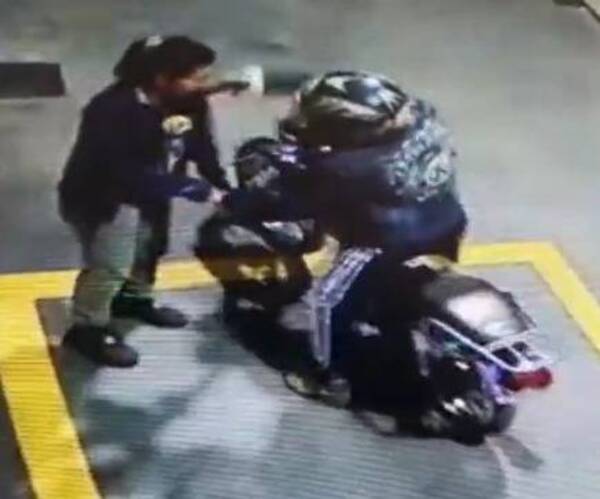 Crónica / [VIDEO] Kuña valé desarmó a delincuente y lo hizo correr