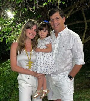 Jazmín Pazos, abuela feliz: su nieta Luciana cumplió tres añitos - Gente - ABC Color