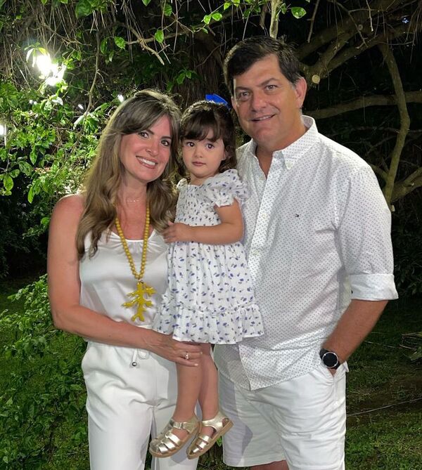 Jazmín Pazos, abuela feliz: su nieta Luciana cumplió tres añitos - Gente - ABC Color
