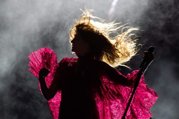 Florence + The Machine se entrega al público en su regreso al NOS Alive - Música - ABC Color