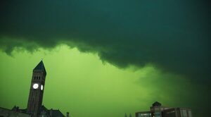 El cielo se tiñe de verde en Dakota del Sur de EEUU