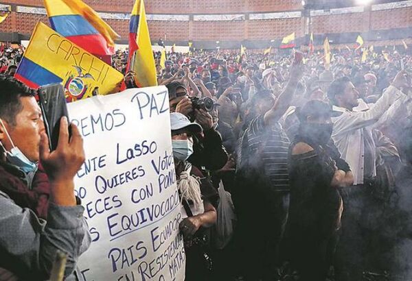 Gobierno e indígenas de Ecuador inician diálogo