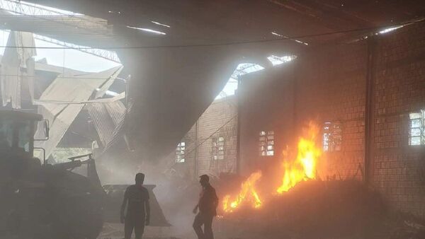 Esperaban su turno para almorzar y les agarró la explosión en la fábrica