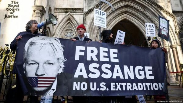 Julian Assange: diputados alemanes exigen su liberación
