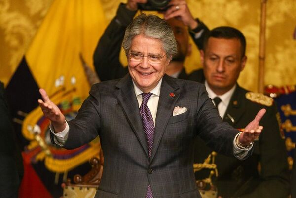Ministro de Economía de Ecuador analiza financiación de proyectos con la CAF - Mundo - ABC Color