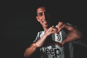 Juventus oficializa a Di María y Pogba arribó a Turín para sellar su regreso