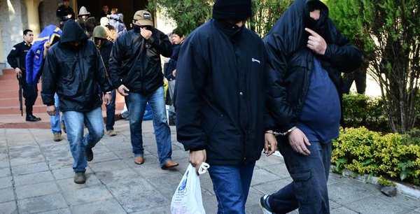 Condenan a 15 años de cárcel a agentes de la Senad por matar a una niña - Noticiero Paraguay