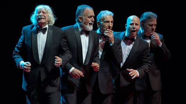 Crónica / "Les Luthiers" quiere hacer reír al rollete este finde