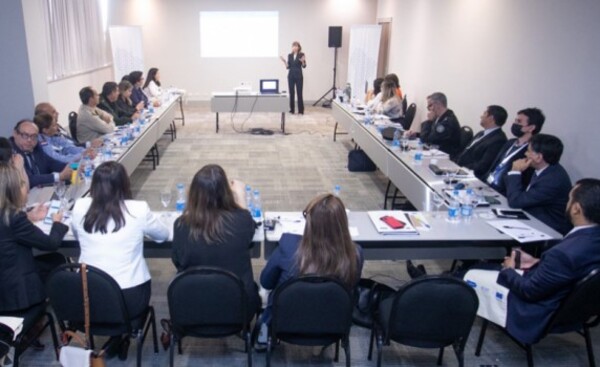 Reunión tripartita contra tráfico de personas fronterizo