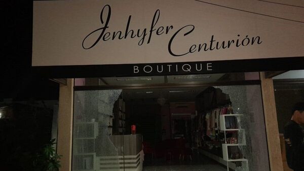 Por tercera vez disparan contra una boutique en PJC