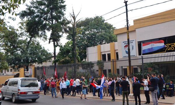 Permitirán uso de padrón nacional y reconocen concertación tras presión de la oposición