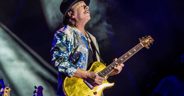 La Nación / Por olvidarse de comer, el guitarrista Carlos Santana se desmayó en el escenario