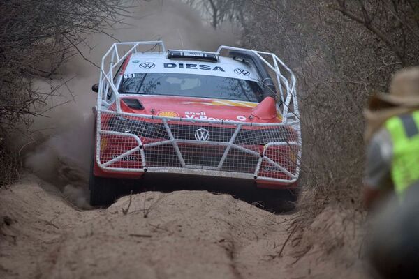 Diego Domínguez amplió la ventaja en la PE14 del Rally del Chaco - ABC Motor 360 - ABC Color