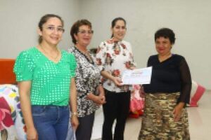 Egresadas del Curso de Confección de Edredones recibieron sus certificados en PJC