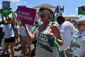 Cientos protestan frente a la Casa Blanca por la sentencia del aborto en EE.UU. - Mundo - ABC Color