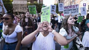 Cientos protestan frente a la Casa Blanca por la sentencia del aborto en EEUU - El Independiente