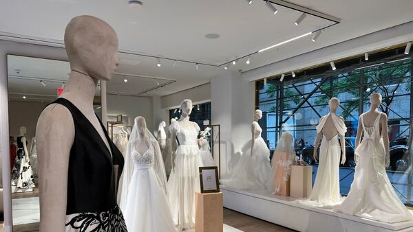 Los vestidos negros de novia se abren paso en Estados Unidos | Lifestyle | 5Días