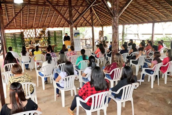 RECONOCEN LA LABOR DEL SECTOR GASTRONÓMICO DE CARMEN DEL PARANÁ