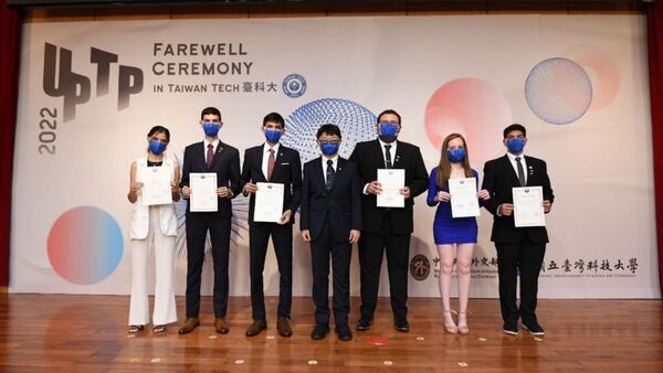 Estudiantes paraguayos culminaron sus estudios en Taiwán
