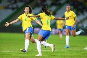 Diario HOY | Brasil golea a Argentina en su estreno en la Copa América Femenina