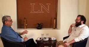 La Nación / “Vivimos un canibalismo digital, hoy creemos que tuiteo y luego existo”