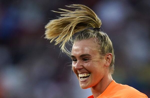 Holanda inicia defensa de su título en la Eurocopa Femenina con empate - Fútbol - ABC Color
