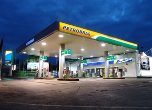 Con el lema Transformemos nuestro futuro, Petrobras reúne a operadores de estaciones de servicios | Ñanduti