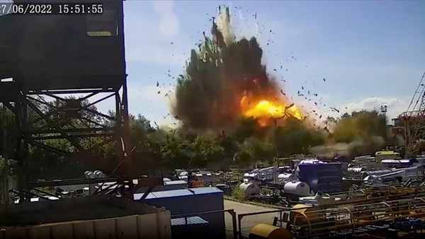Rusia ataca con misiles un edificio residencial en Ucrania y hay al menos 10 muertos | Ñanduti