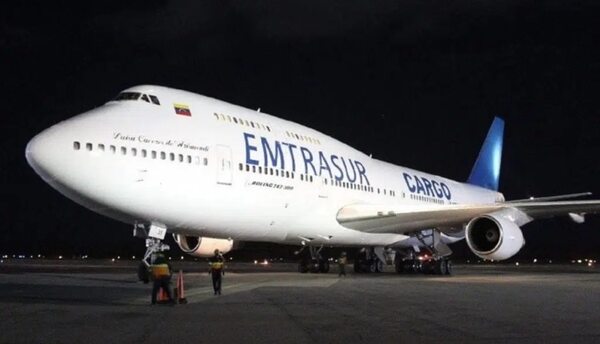 Allanan el hotel donde están alojados los venezolanos y los iraníes del avión retenido en Ezeiza | Ñanduti