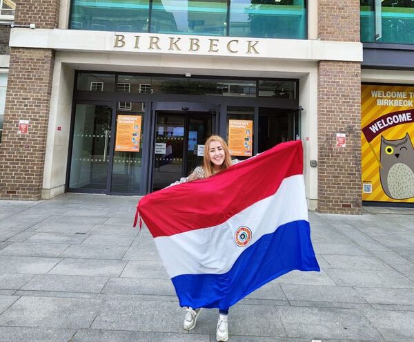 Maureen Montanía: la paraguaya galardonada con el Premio Diana de Inglaterra