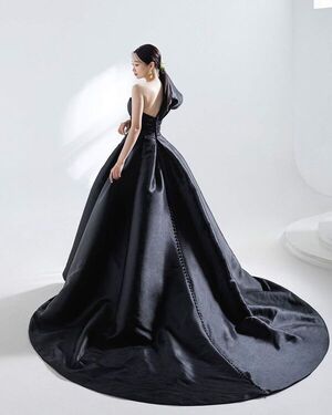 Los vestidos negros de novia se abren paso - Estilo de vida - ABC Color