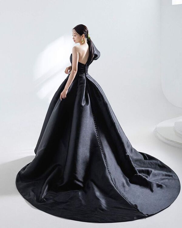 Los vestidos negros de novia se abren paso - Estilo de vida - ABC Color